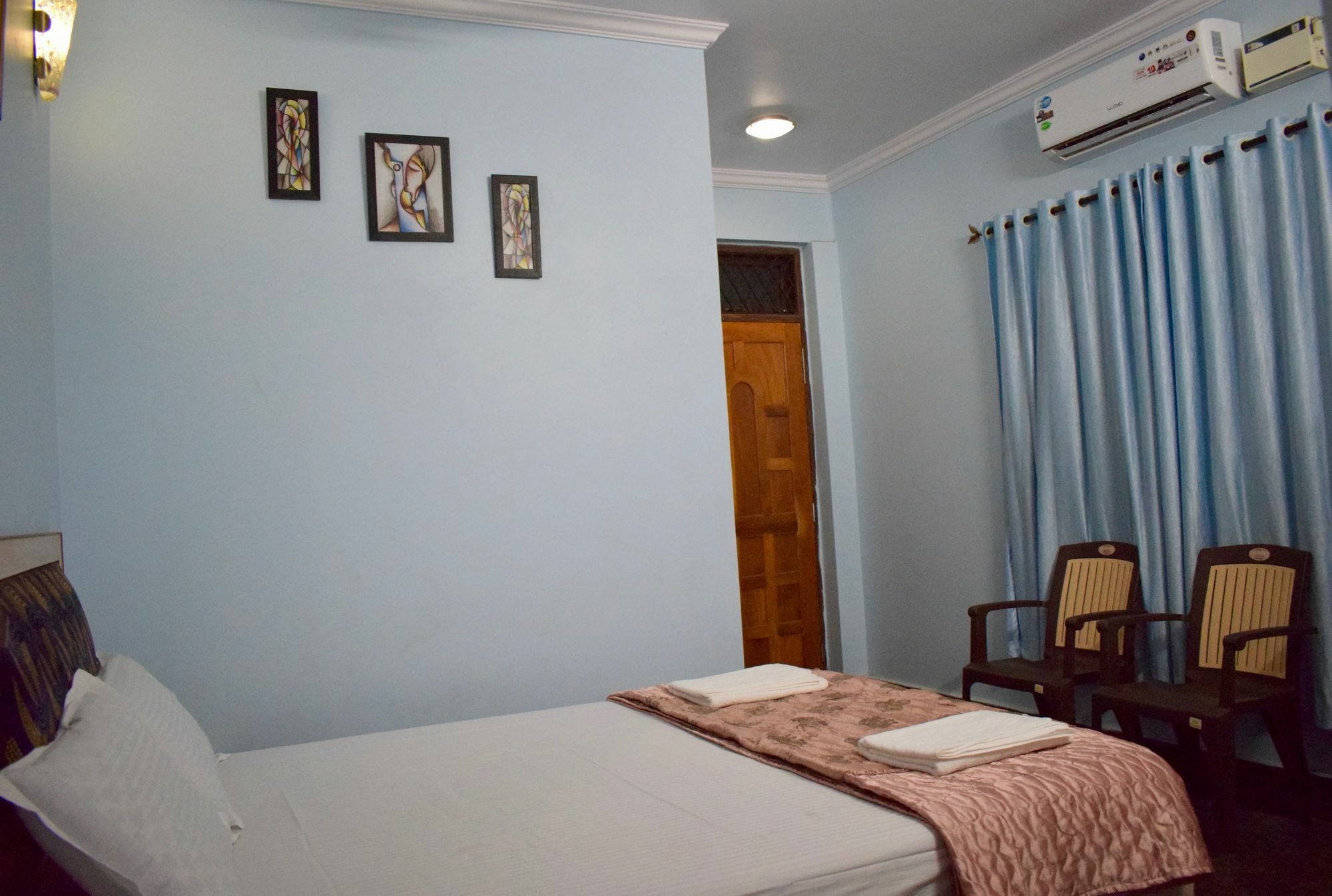 Oyo 15626 The Sovva Hotel มอร์จิม ภายนอก รูปภาพ
